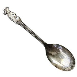 Character Collectible Spoons by International Silver Yogi Bear 6 In 1950‎ Disc